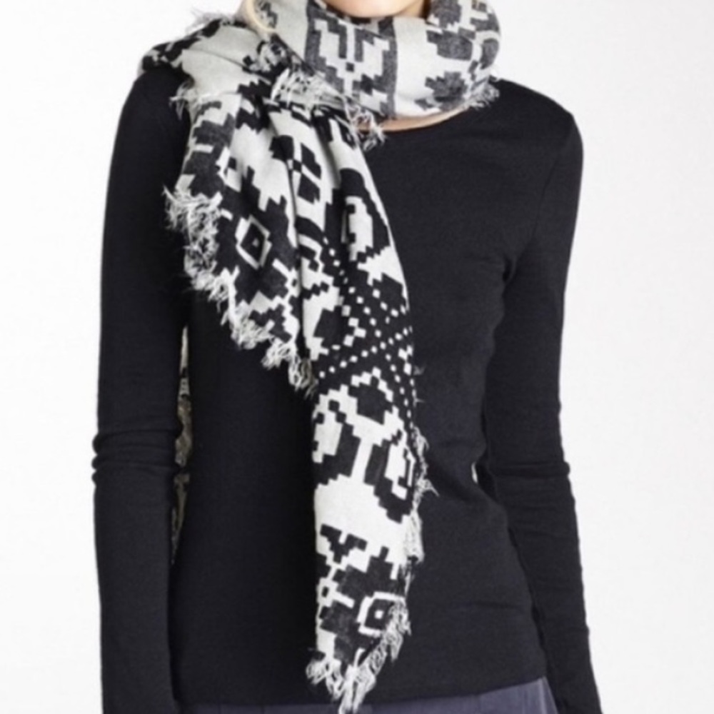 Michael Stars Folk Art Print Wrap Scarf Black & Gray Bohemian Boho Chic Fall NWT